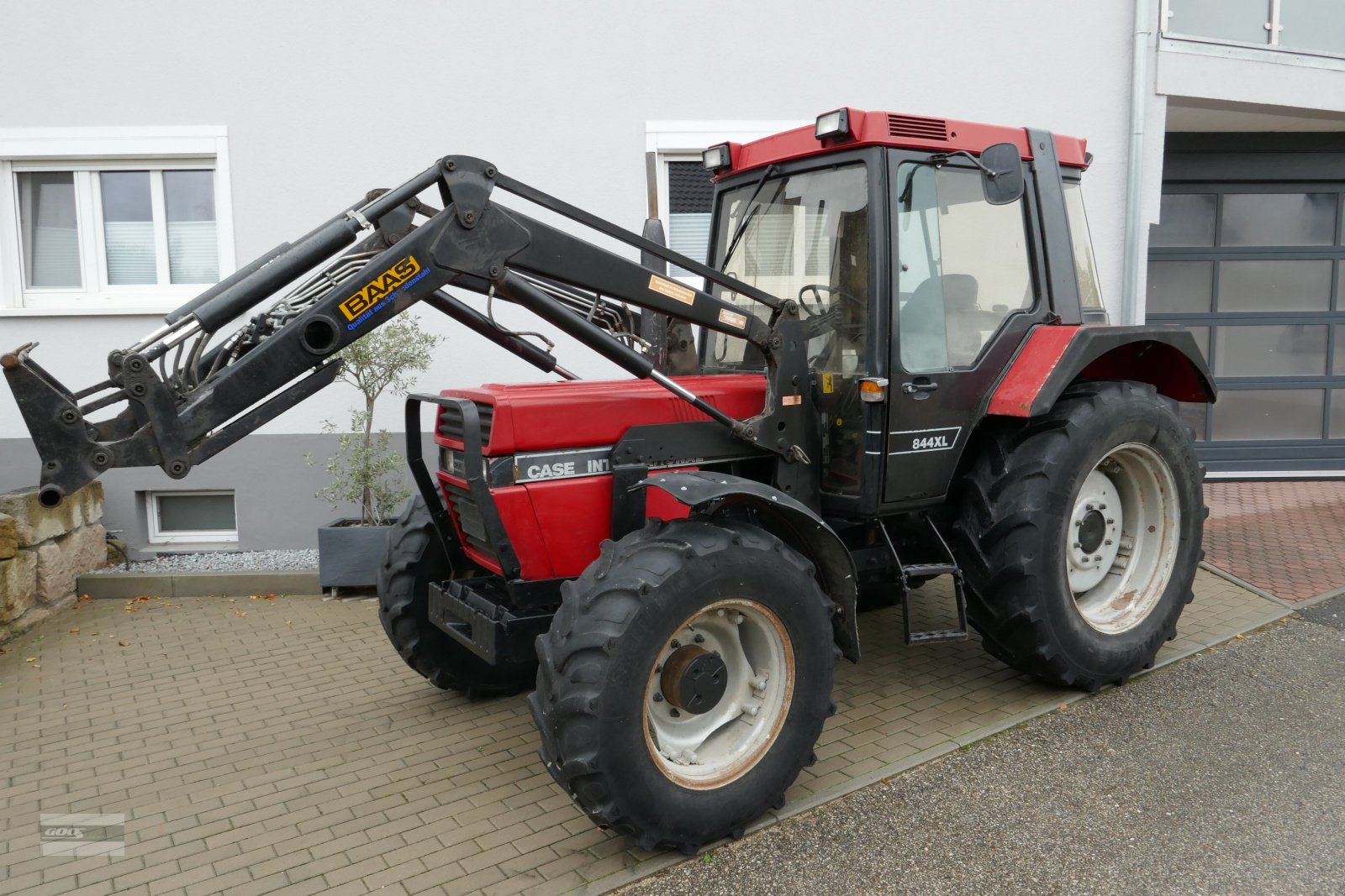 Traktor del tipo Case IH 844XLA mit Baas Ind-Lader. Motor und Kupplung schon erneuert. Techisch OK!, Gebrauchtmaschine en Langenzenn (Imagen 1)