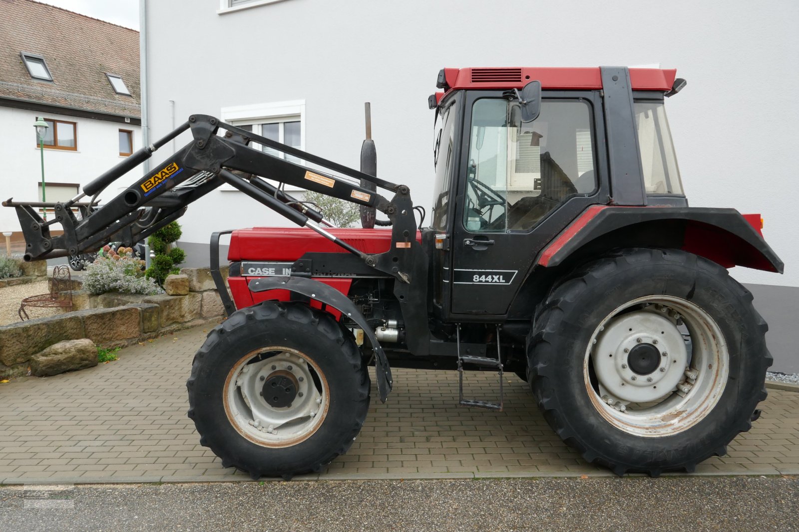 Traktor типа Case IH 844XLA mit Baas Ind-Lader. Motor und Kupplung schon erneuert. Techisch OK!, Gebrauchtmaschine в Langenzenn (Фотография 3)