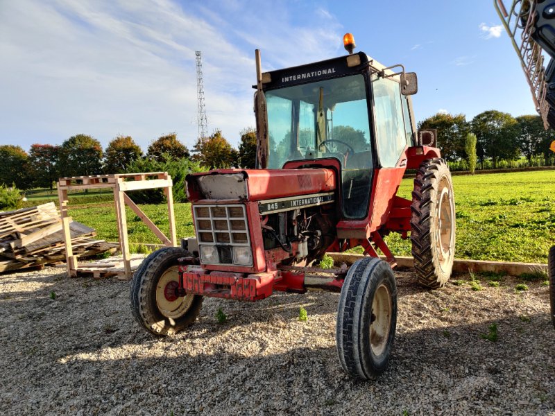 Traktor Türe ait Case IH 845, Gebrauchtmaschine içinde VERT TOULON (resim 1)