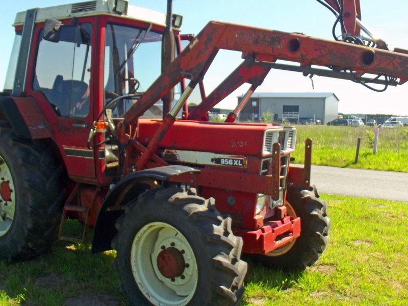 Traktor типа Case IH 856+ Frontlader, Gebrauchtmaschine в Mittelsdorf
