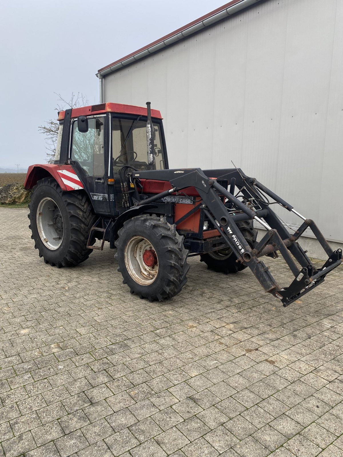 Traktor van het type Case IH 856 XL, Gebrauchtmaschine in Hemau (Foto 1)