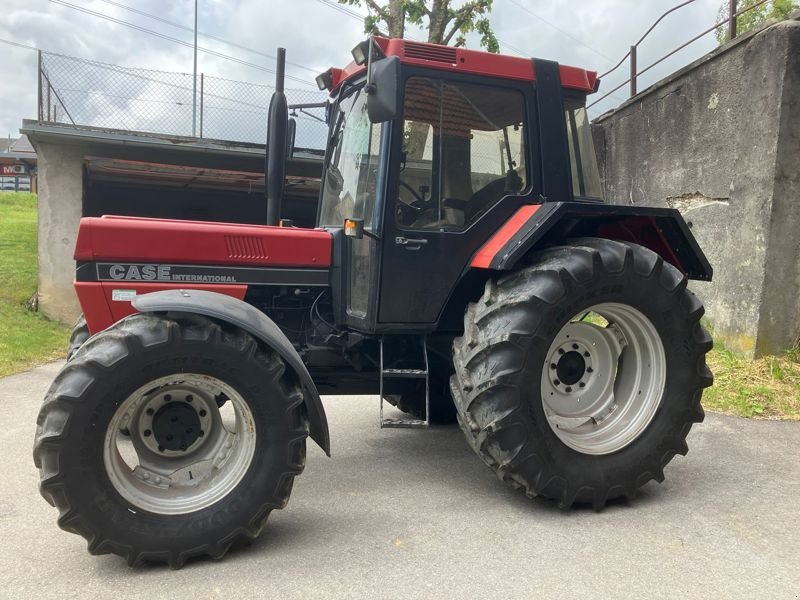 Traktor του τύπου Case IH 856 XL, Gebrauchtmaschine σε Bas-Vully (Φωτογραφία 4)