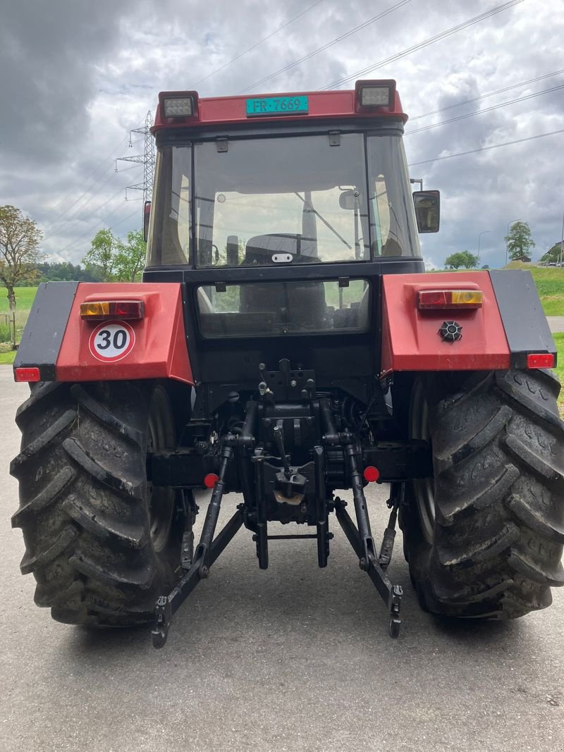 Traktor typu Case IH 856 XL, Gebrauchtmaschine w Bas-Vully (Zdjęcie 8)