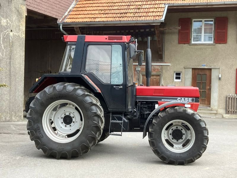 Traktor του τύπου Case IH 856 XL, Gebrauchtmaschine σε Bas-Vully (Φωτογραφία 9)