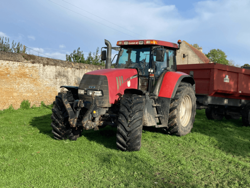 Traktor du type Case IH CVX 1135, Gebrauchtmaschine en CINTHEAUX (Photo 1)