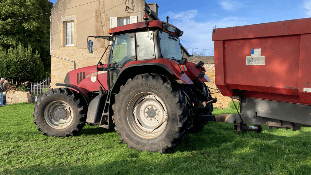 Traktor от тип Case IH CVX 1135, Gebrauchtmaschine в CINTHEAUX (Снимка 5)