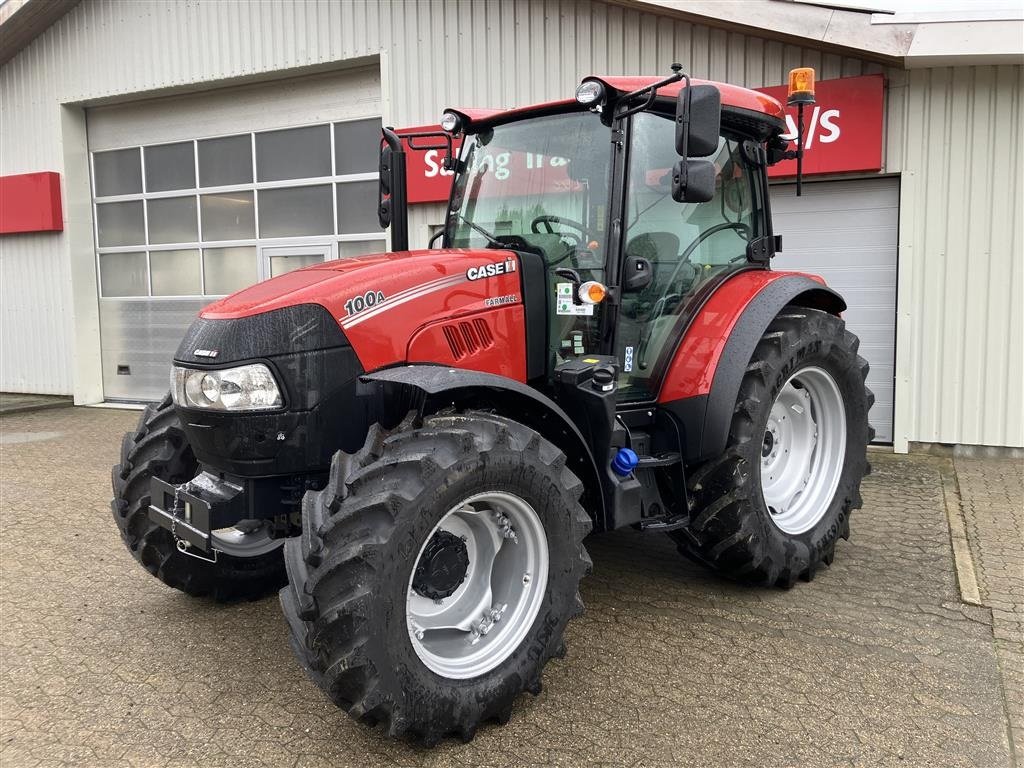 Traktor of the type Case IH Farmall 100 A, Gebrauchtmaschine in Spøttrup (Picture 6)