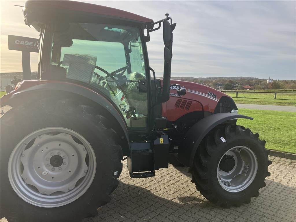 Traktor of the type Case IH Farmall 100 A, Gebrauchtmaschine in Hurup Thy (Picture 7)