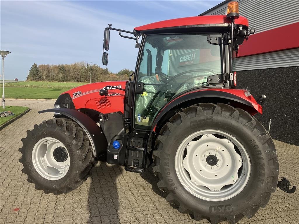 Traktor des Typs Case IH Farmall 100 A, Gebrauchtmaschine in Hurup Thy (Bild 4)