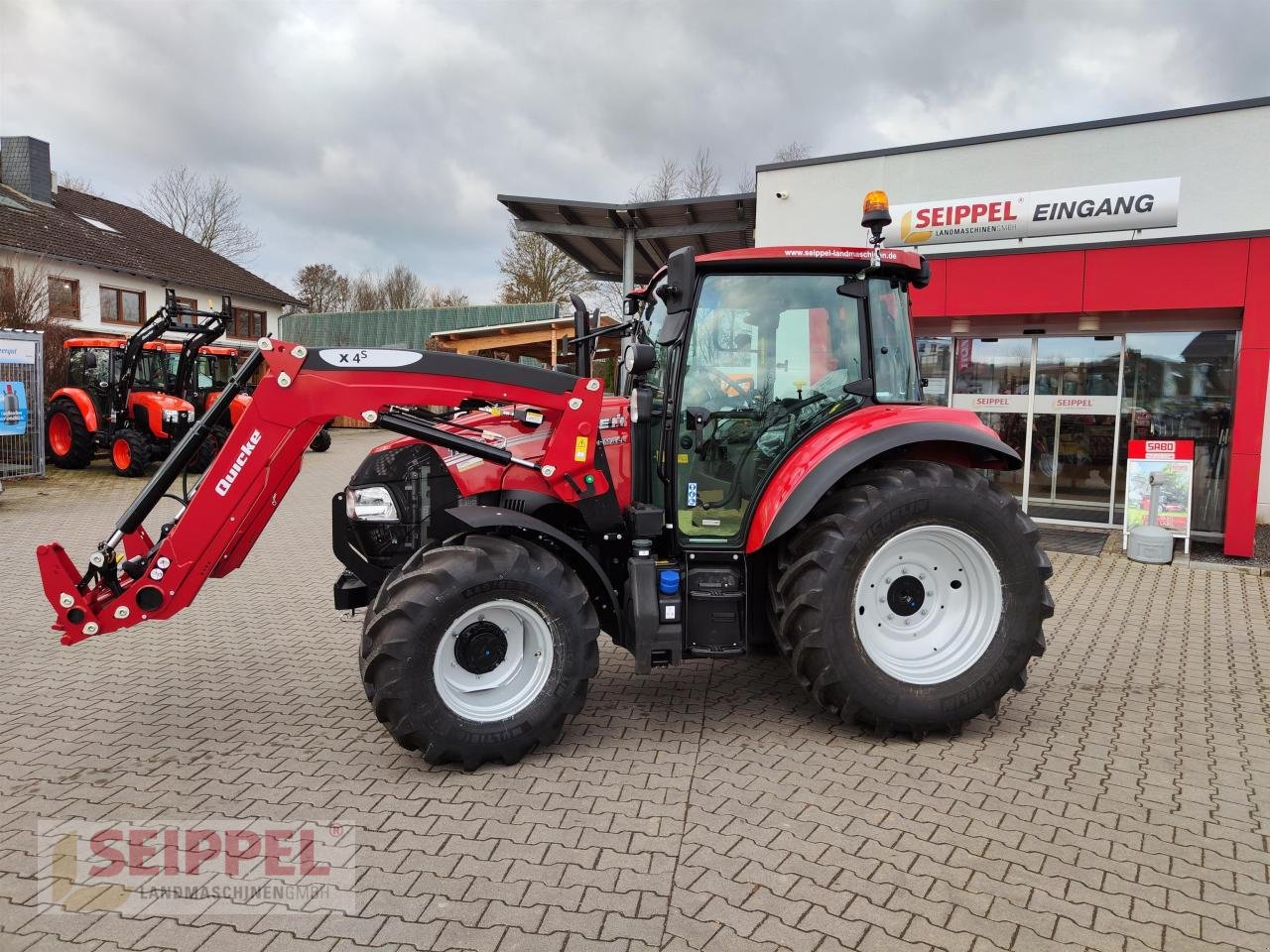 Traktor Türe ait Case IH FARMALL 100 C HILO Quicke X 4 rot, Neumaschine içinde Groß-Umstadt (resim 1)