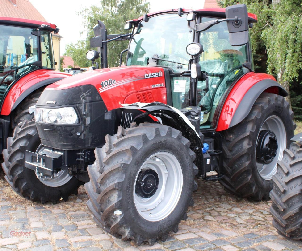 Traktor van het type Case IH Farmall 100 C STAGE 5, Neumaschine in Leipzig OT Engelsdorf (Foto 1)