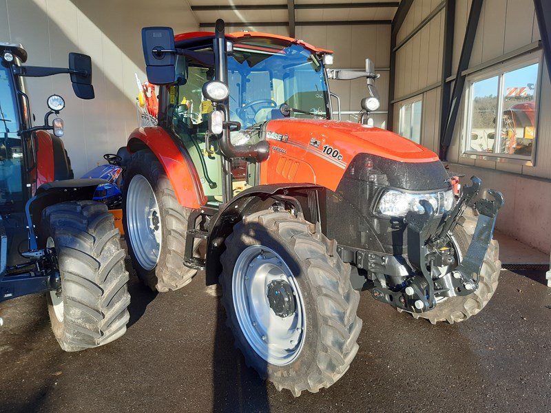 Traktor of the type Case IH Farmall 100 C, Gebrauchtmaschine in Etziken (Picture 1)