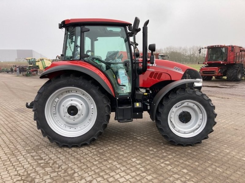 Traktor des Typs Case IH Farmall 100C, Gebrauchtmaschine in Horsens (Bild 3)