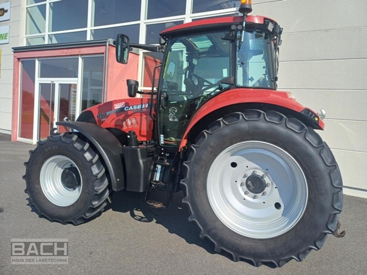 Traktor des Typs Case IH FARMALL 115 U, Gebrauchtmaschine in Boxberg-Seehof (Bild 2)