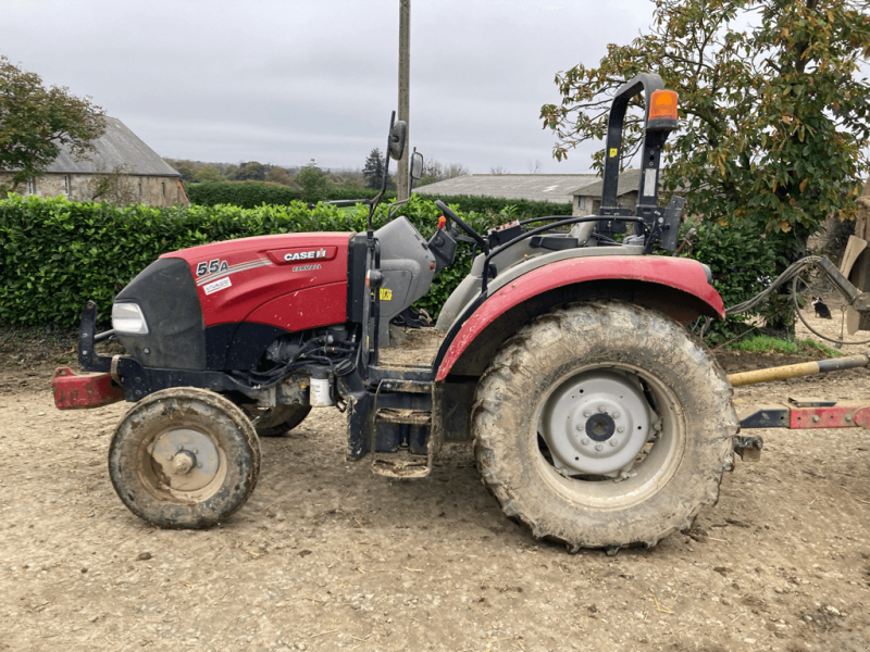 Traktor van het type Case IH FARMALL 55 A, Gebrauchtmaschine in ISIGNY-LE-BUAT (Foto 1)