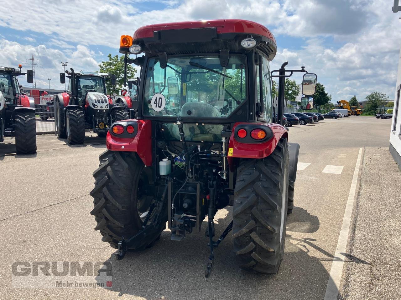 Traktor of the type Case IH Farmall 55 A, Neumaschine in Friedberg-Derching (Picture 4)