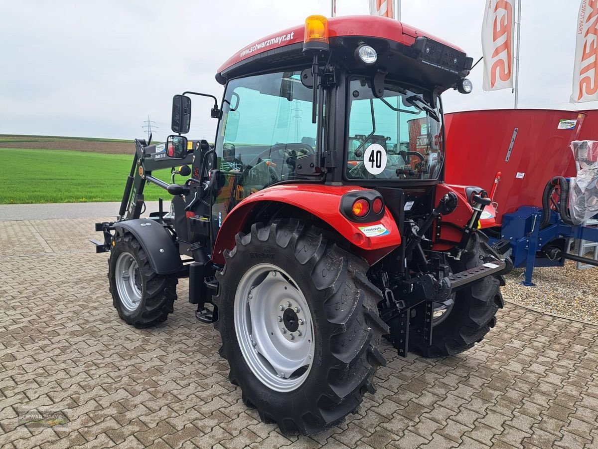 Traktor of the type Case IH Farmall 65 A, Neumaschine in Aurolzmünster (Picture 5)