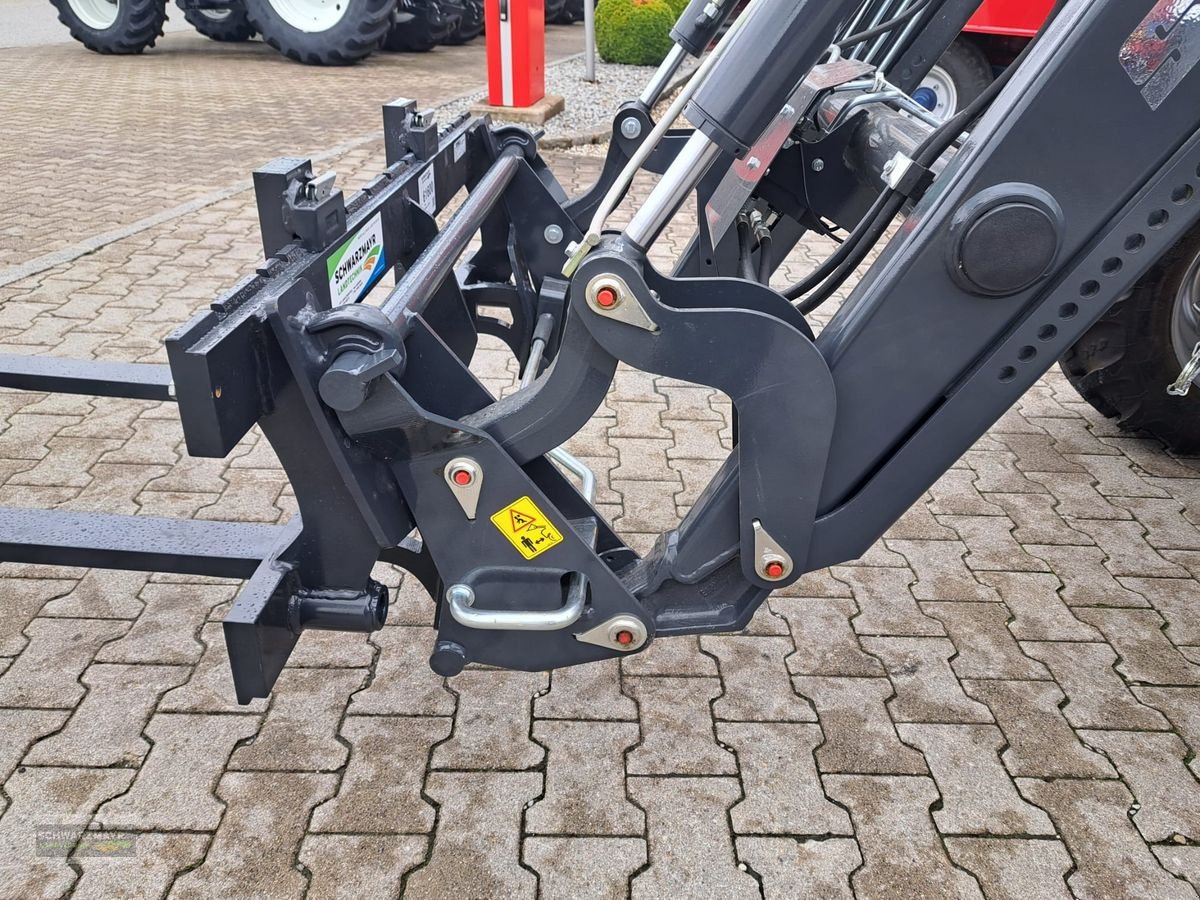 Traktor of the type Case IH Farmall 65 A, Neumaschine in Aurolzmünster (Picture 11)