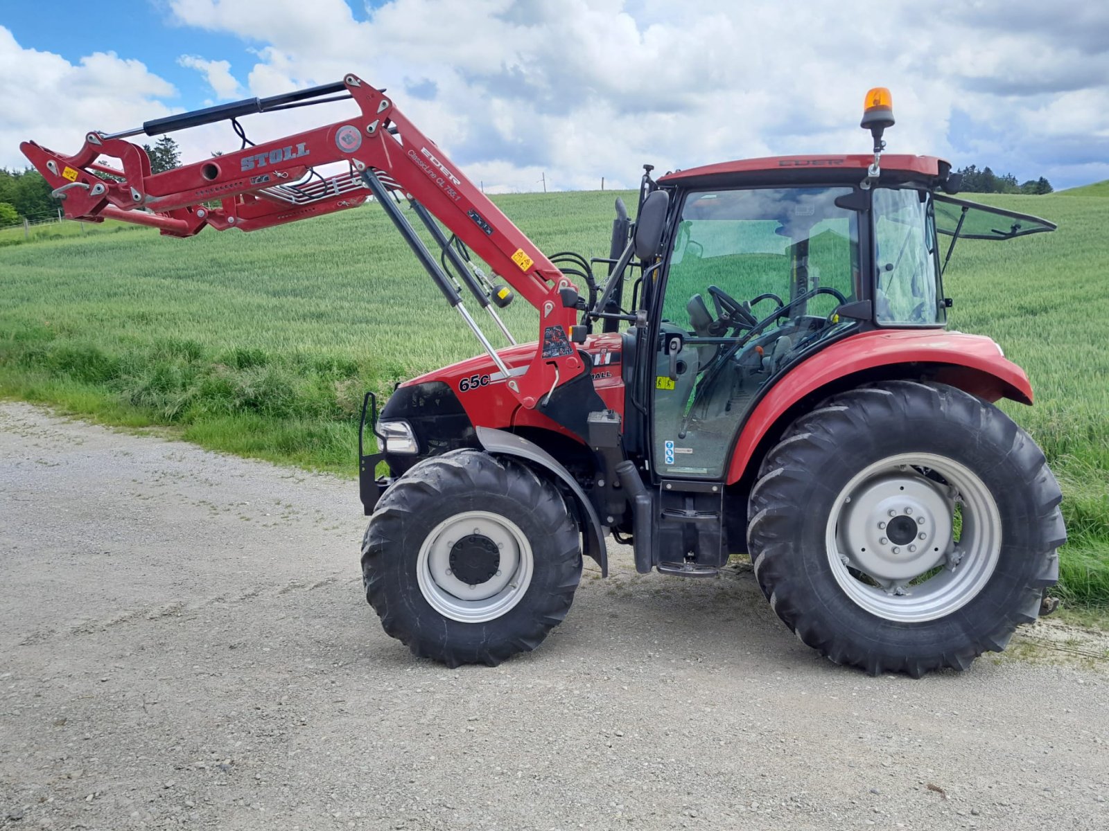 Traktor des Typs Case IH Farmall 65 C, Gebrauchtmaschine in Antdorf (Bild 1)