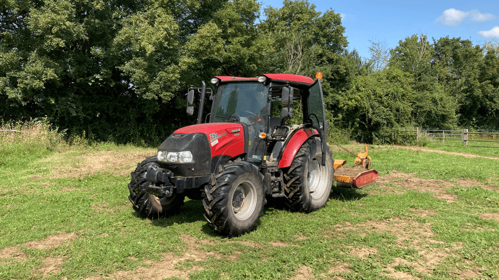 Traktor des Typs Case IH FARMALL 75 A, Gebrauchtmaschine in CINTHEAUX (Bild 1)