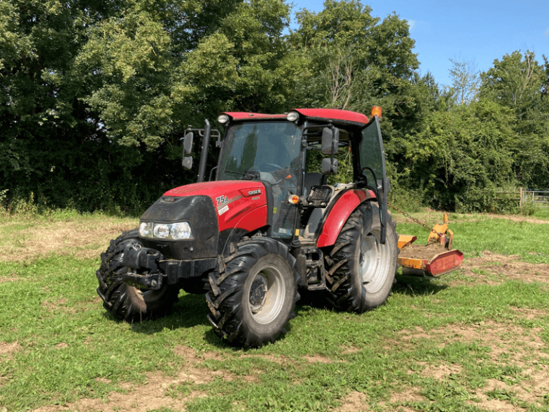 Traktor типа Case IH FARMALL 75 A, Gebrauchtmaschine в CINTHEAUX