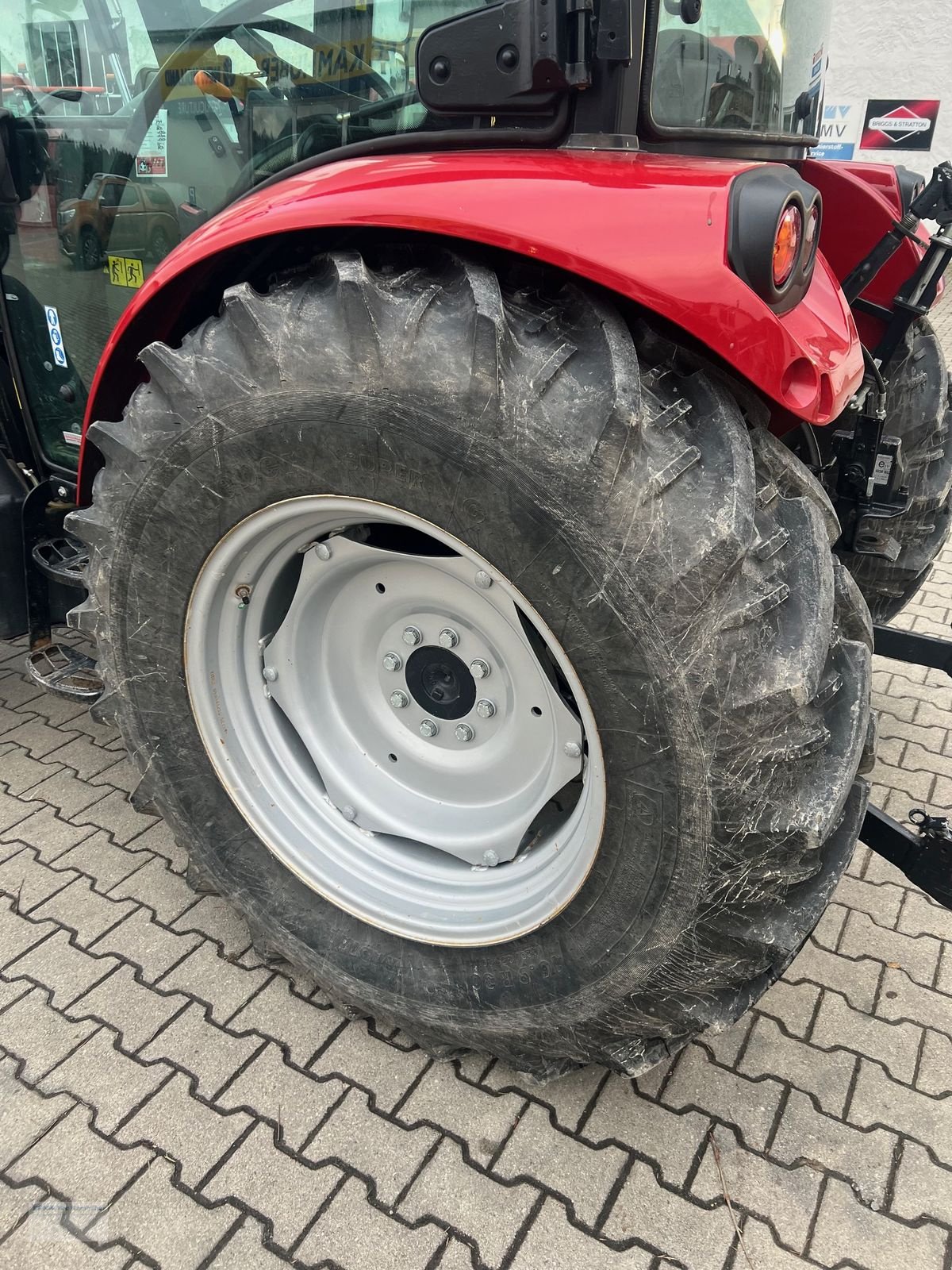 Traktor типа Case IH Farmall 75 A, Gebrauchtmaschine в Erlbach (Фотография 9)