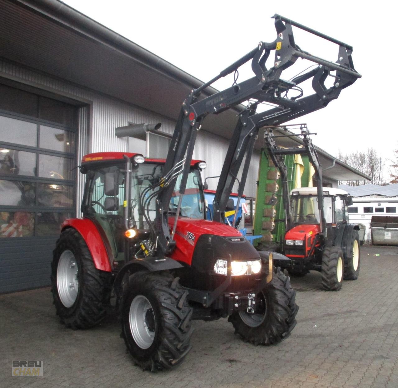 Traktor of the type Case IH Farmall 75 A, Neumaschine in Cham (Picture 2)