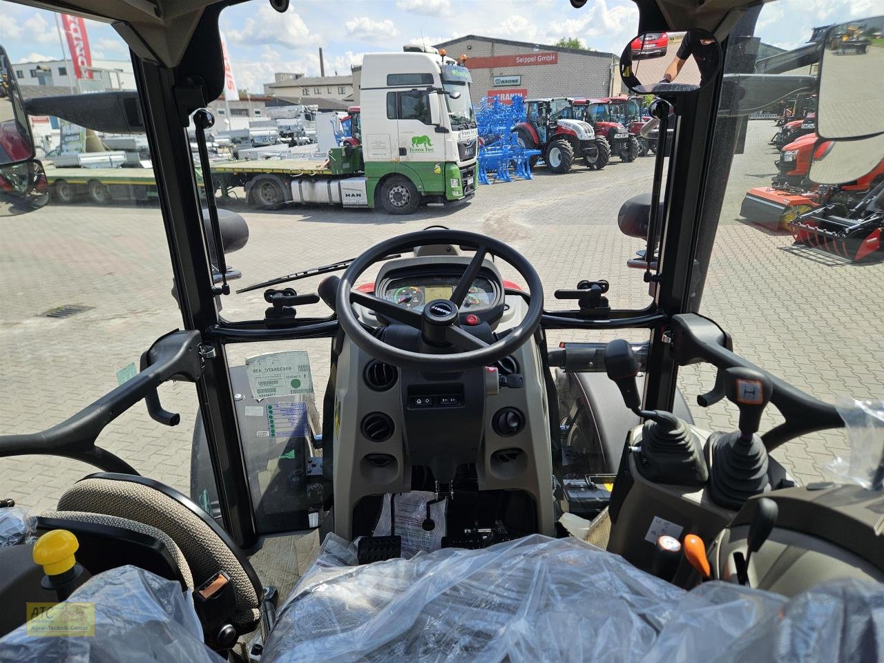 Traktor van het type Case IH FARMALL 75 C PS AC MMV, Neumaschine in Groß-Gerau (Foto 8)