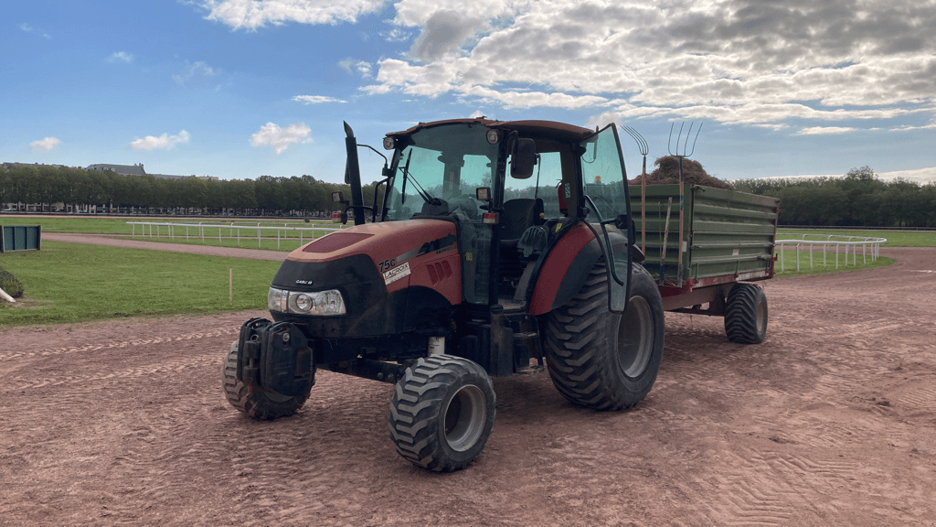 Traktor typu Case IH FARMALL 75 C, Gebrauchtmaschine w CINTHEAUX (Zdjęcie 3)