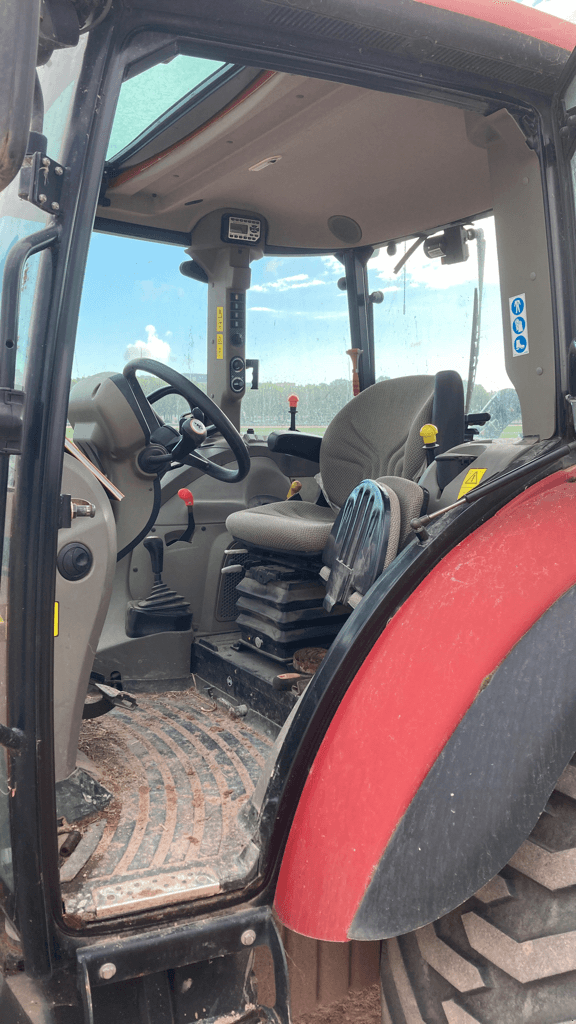 Traktor Türe ait Case IH FARMALL 75 C, Gebrauchtmaschine içinde CINTHEAUX (resim 9)