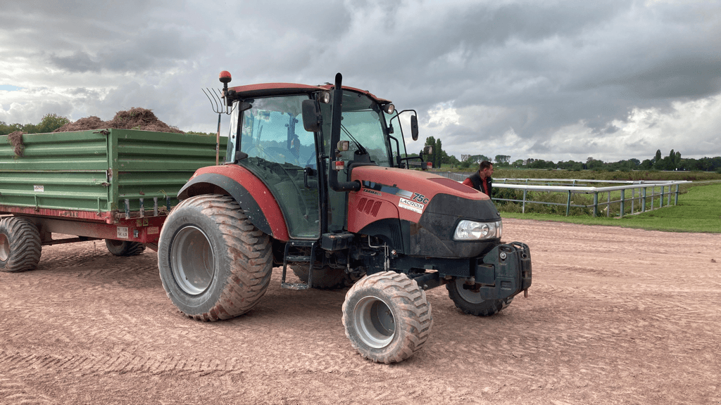 Traktor Türe ait Case IH FARMALL 75 C, Gebrauchtmaschine içinde CINTHEAUX (resim 1)