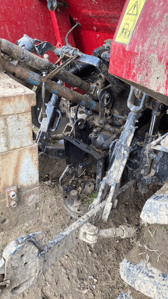 Traktor del tipo Case IH FARMALL 75 C, Gebrauchtmaschine en CINTHEAUX (Imagen 5)