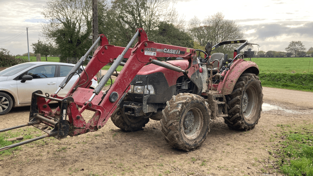 Traktor del tipo Case IH FARMALL 75 C, Gebrauchtmaschine en CINTHEAUX (Imagen 2)