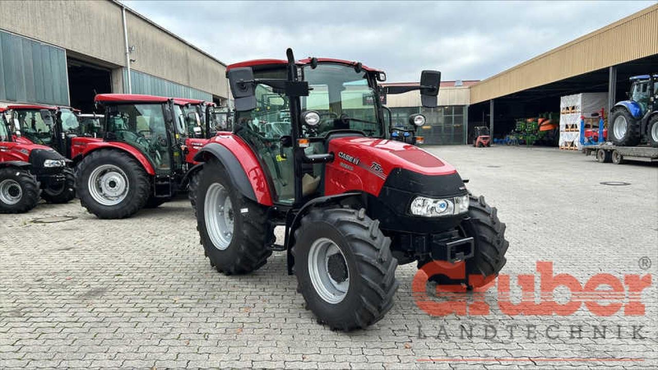 Traktor of the type Case IH Farmall 75 C, Neumaschine in Ampfing (Picture 4)