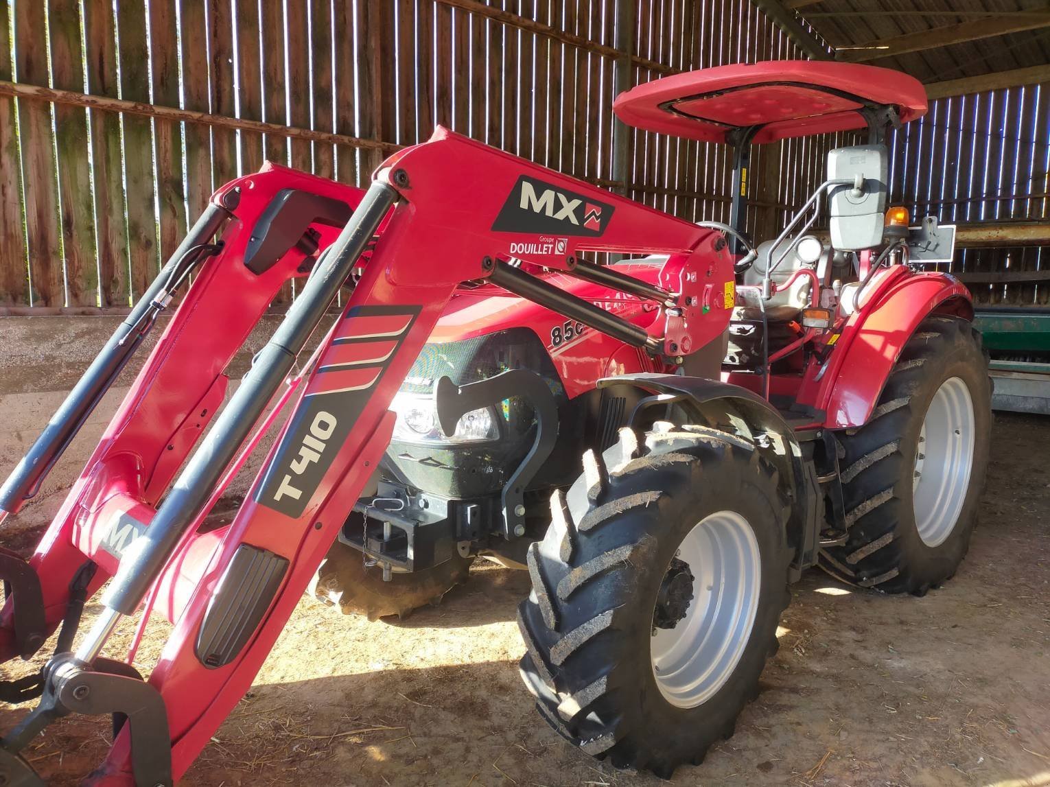 Traktor typu Case IH Farmall 85 C, Gebrauchtmaschine v Le Horps (Obrázek 1)