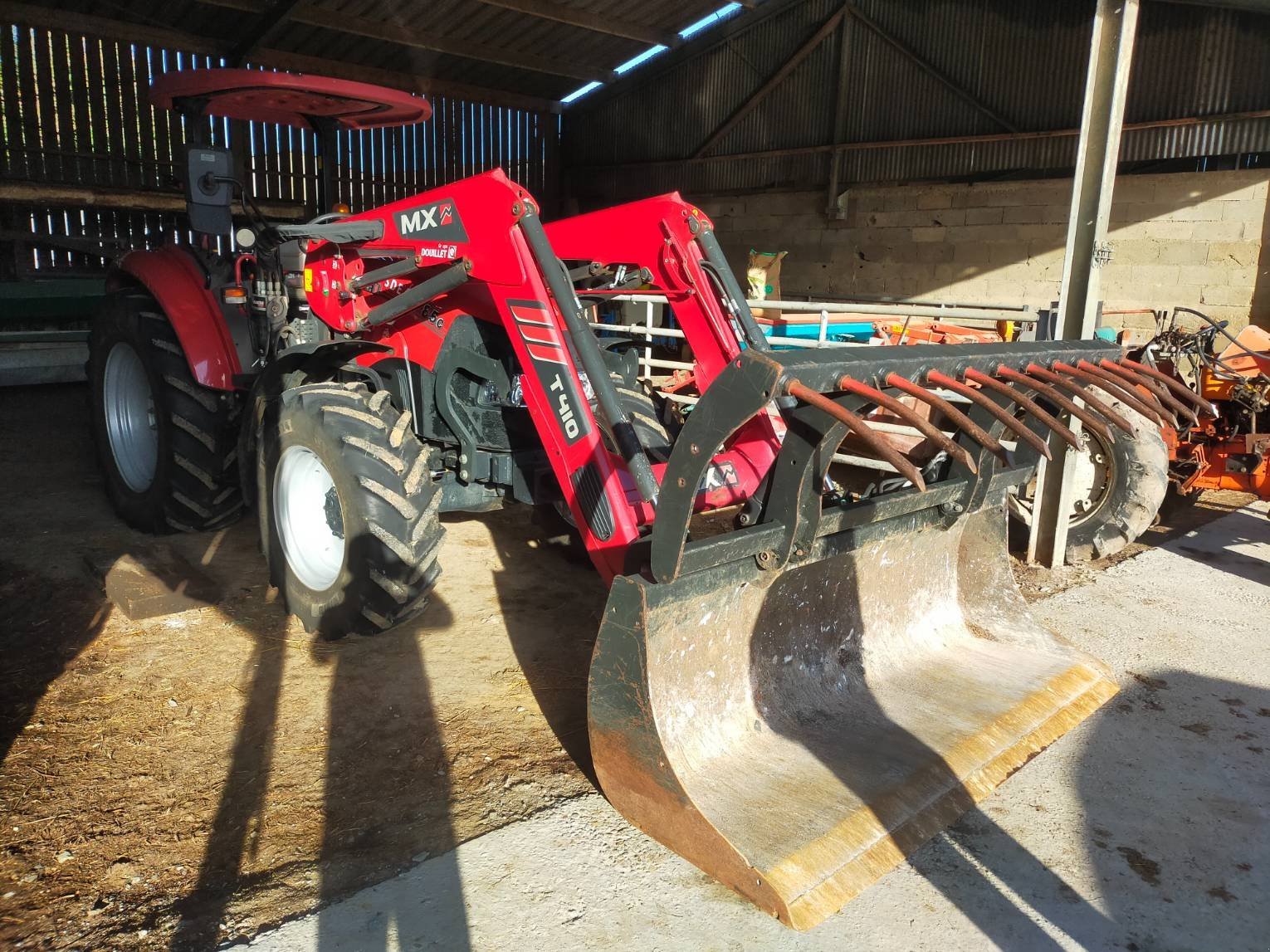 Traktor typu Case IH Farmall 85 C, Gebrauchtmaschine v Le Horps (Obrázok 2)