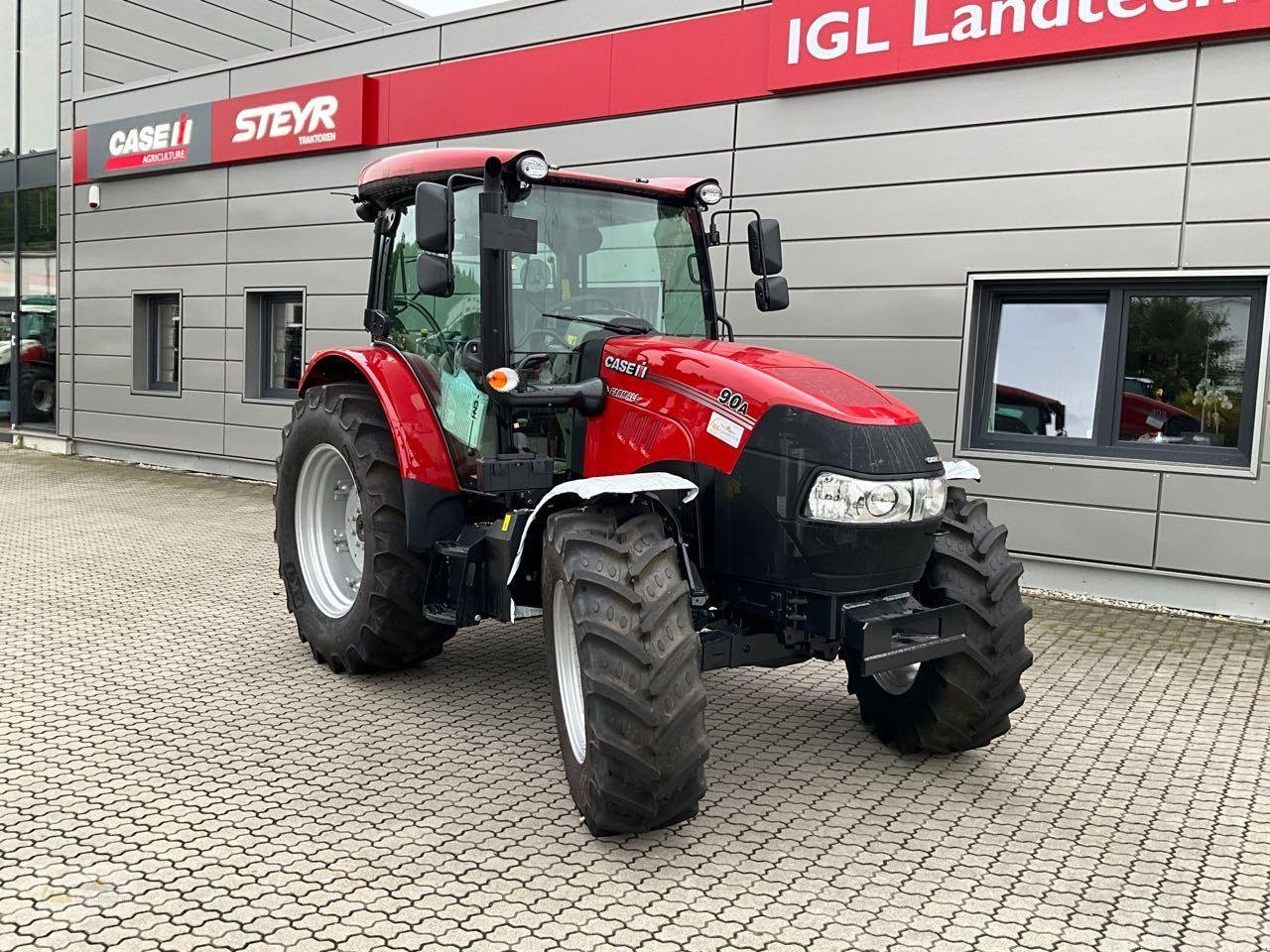 Traktor des Typs Case IH Farmall 90 A PS, Neumaschine in Pfreimd (Bild 2)