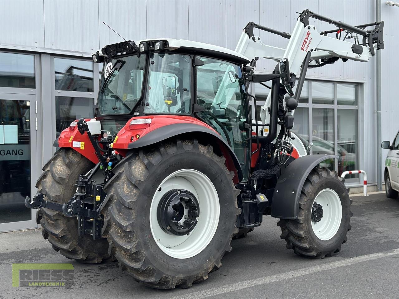 Traktor типа Case IH Farmall 90 C  (Steyr Kompakt 4090), Gebrauchtmaschine в Homberg (Ohm) - Maulbach (Фотография 13)