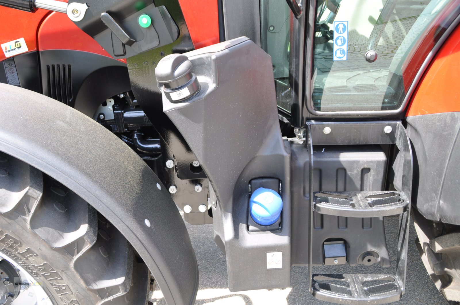 Traktor van het type Case IH Farmall 90A, Neumaschine in Lalling (Foto 17)