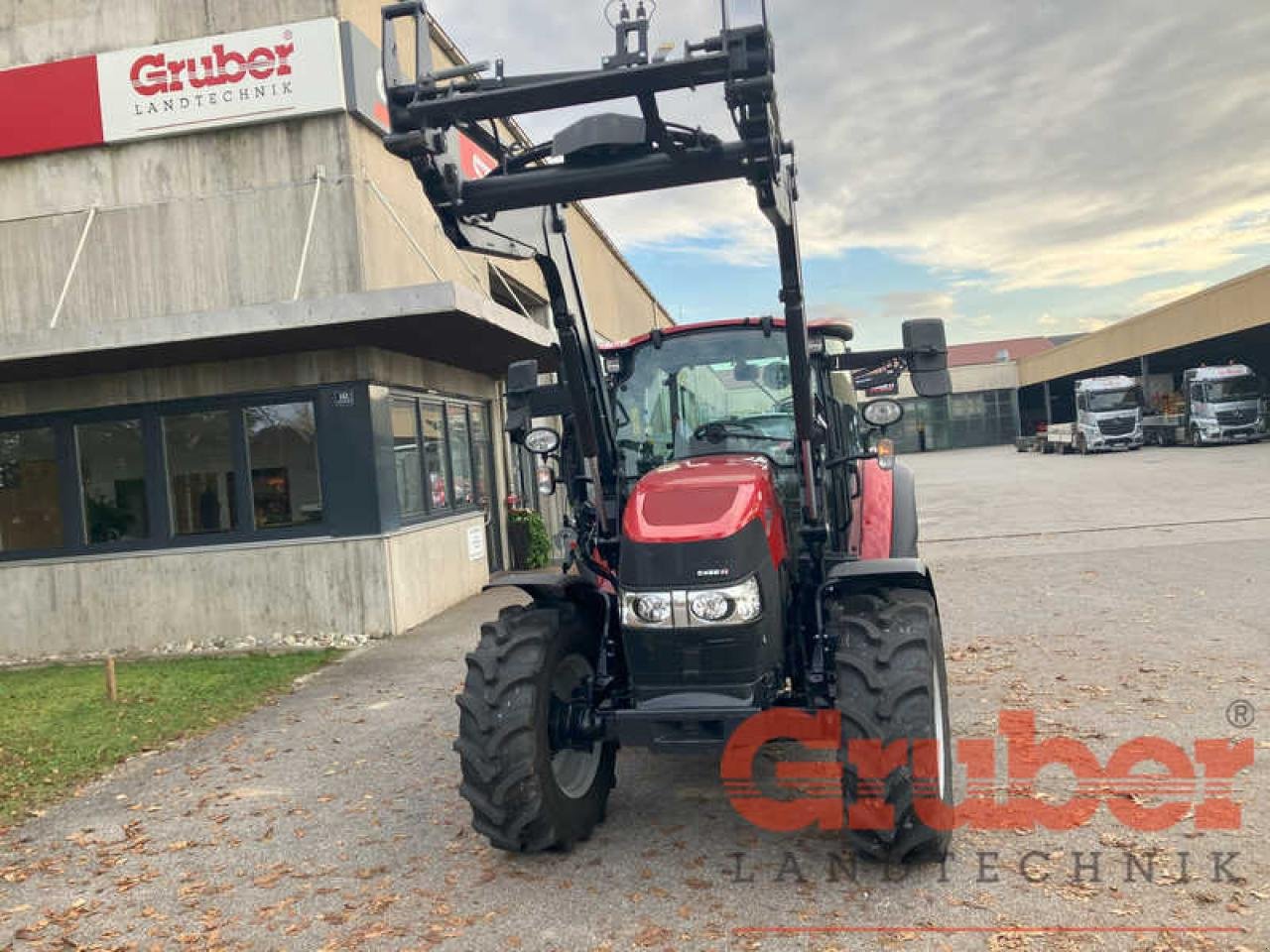 Traktor van het type Case IH Farmall 90C M, Gebrauchtmaschine in Ampfing (Foto 3)