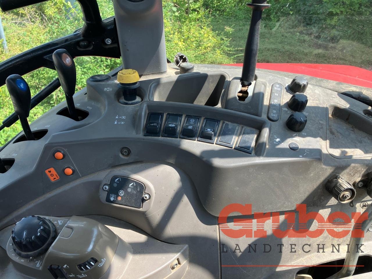 Traktor typu Case IH Farmall 95 U, Gebrauchtmaschine w Ampfing (Zdjęcie 7)