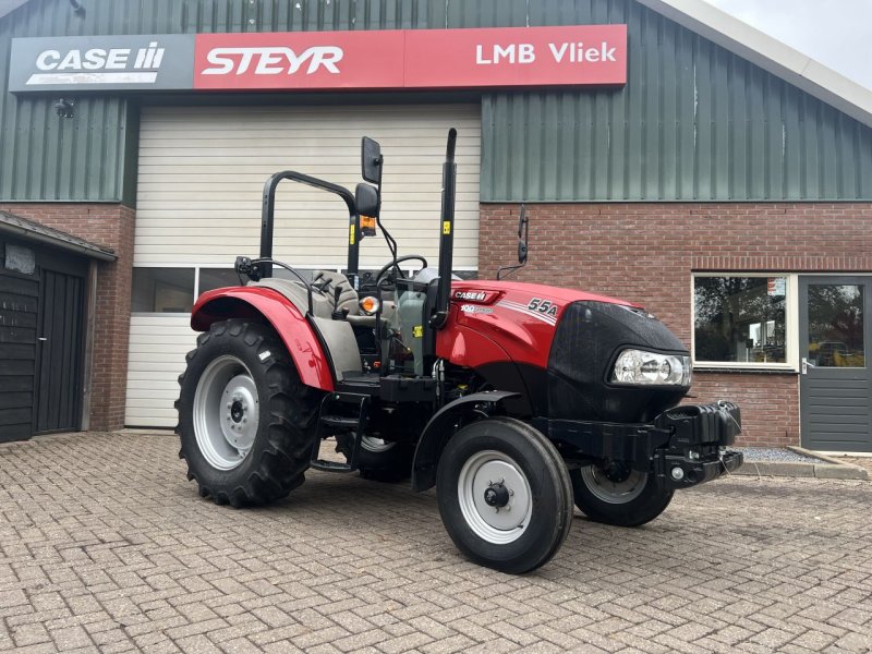 Traktor of the type Case IH farmall a55, Neumaschine in Putten (Picture 1)