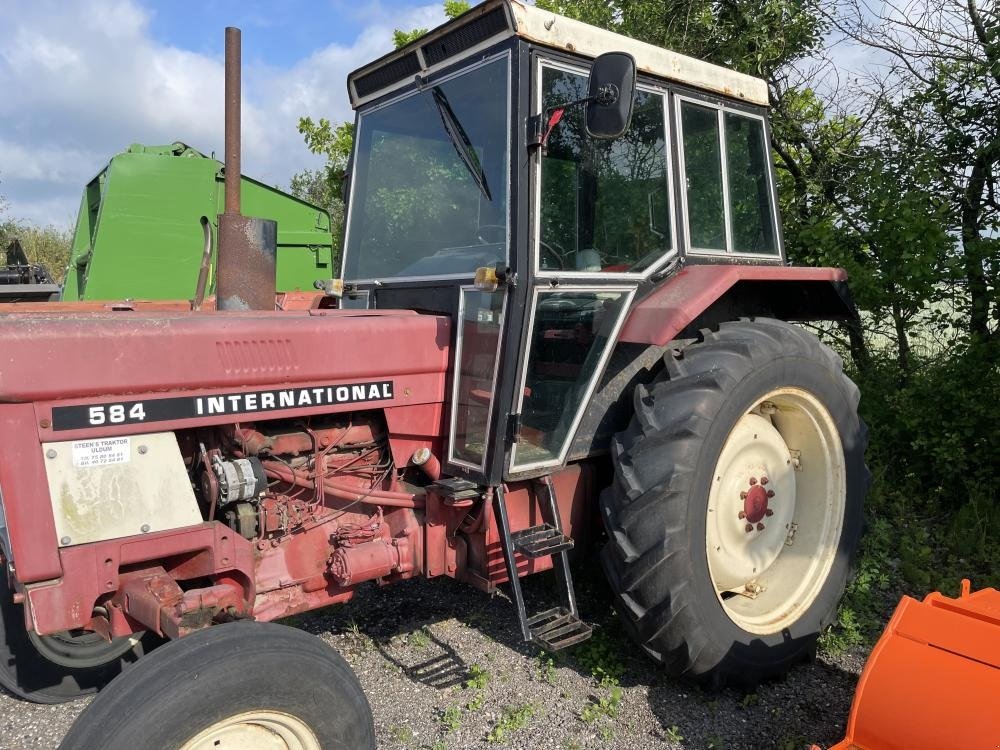 Traktor des Typs Case IH IH 584, Gebrauchtmaschine in Dronninglund (Bild 2)