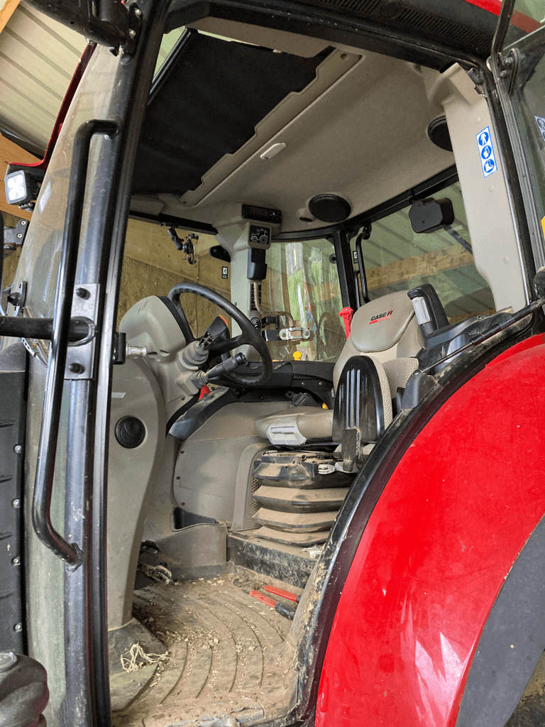 Traktor a típus Case IH LUXXUM 120, Gebrauchtmaschine ekkor: CINTHEAUX (Kép 2)