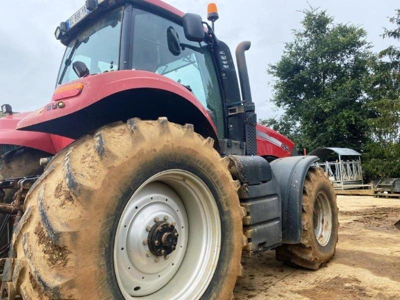 Traktor des Typs Case IH MAGNUM 260, Gebrauchtmaschine in SAINT-GERMAIN DU PUY (Bild 2)