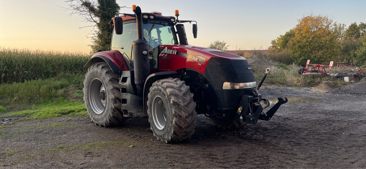 Traktor of the type Case IH MAGNUM 310 CVX, Gebrauchtmaschine in Marolles (Picture 1)