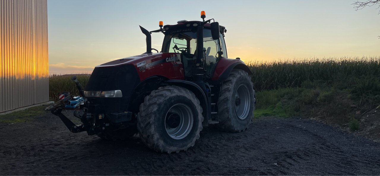 Traktor of the type Case IH MAGNUM 310 CVX, Gebrauchtmaschine in Marolles (Picture 2)