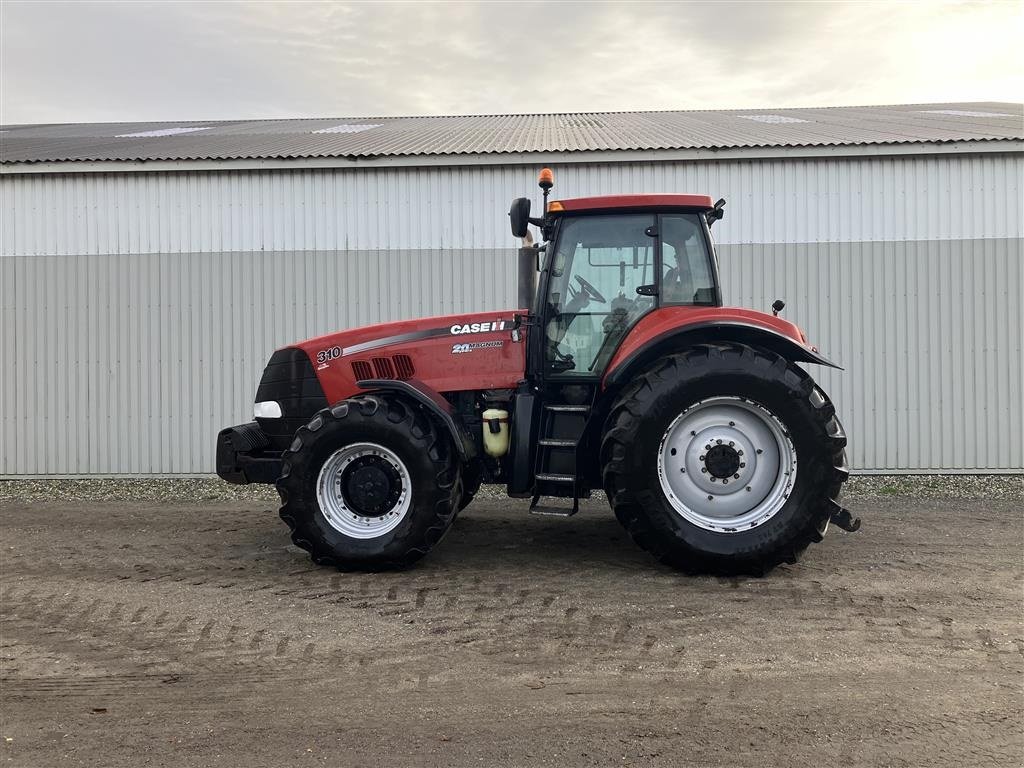 Traktor Türe ait Case IH Magnum 310 Stærkt trækdyr med hjulvægte (Gearkasse defekt), Gebrauchtmaschine içinde Bælum (resim 2)