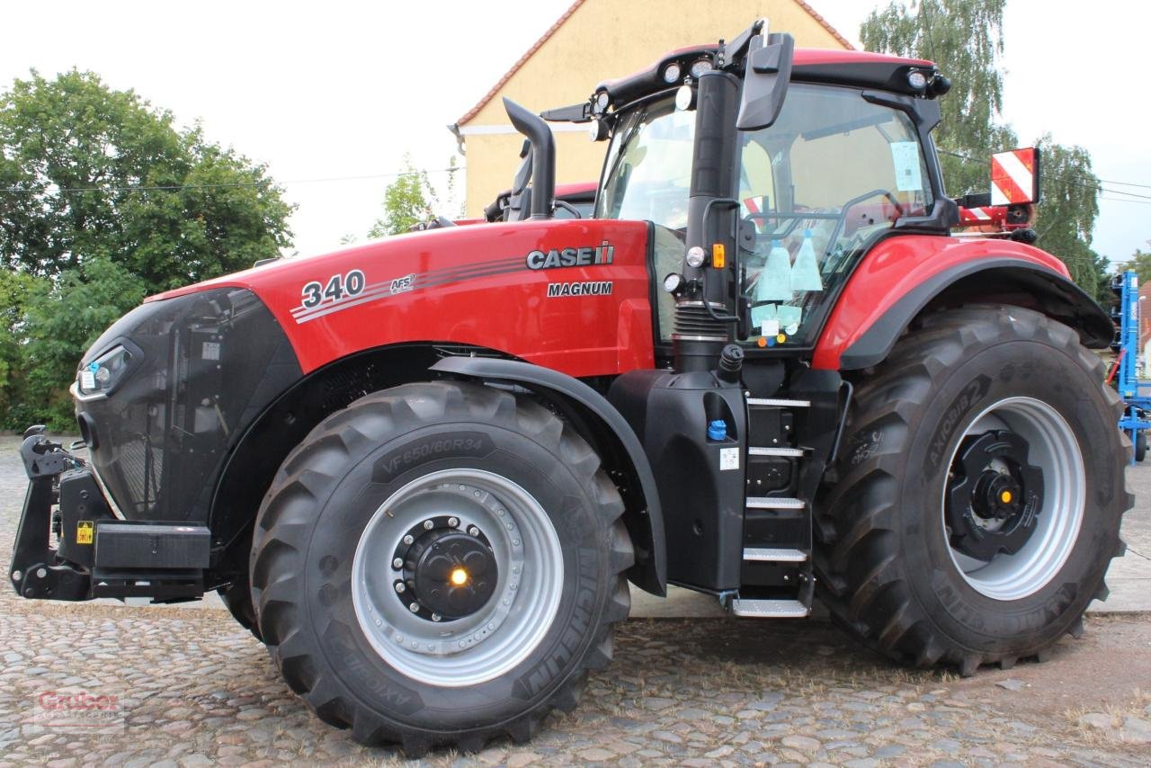 Traktor of the type Case IH Magnum 340 AFSConnect, Neumaschine in Leipzig OT Engelsdorf (Picture 2)