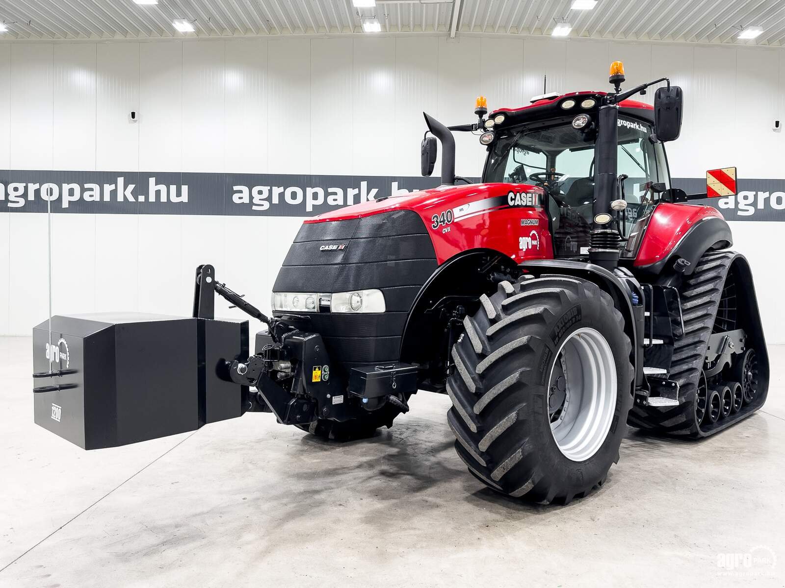 Traktor del tipo Case IH Magnum 340 CVX Rowtrac, Gebrauchtmaschine en Csengele (Imagen 1)